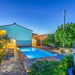 Desire Villa